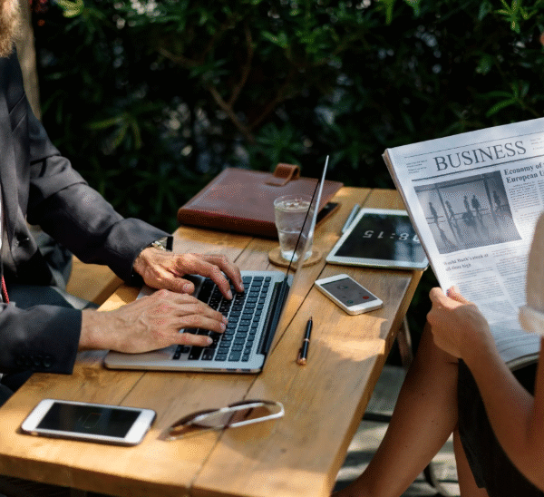 Trusted Platforms for Modern News Readers